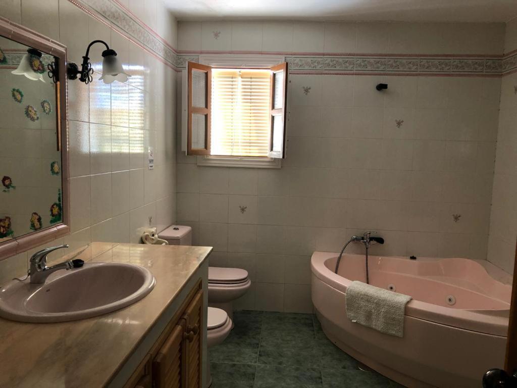 Villa Casa Rural El Alamo à Málaga Extérieur photo